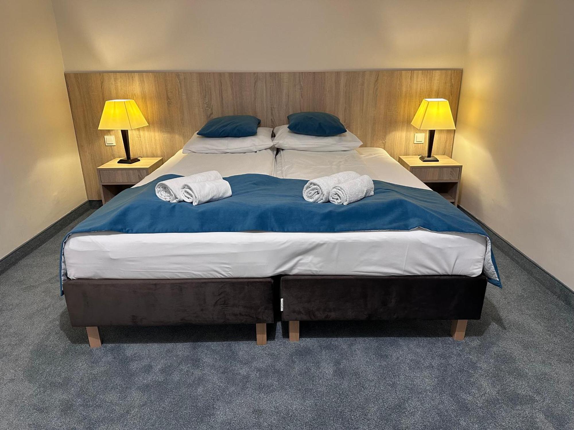 Hotel Mazury Гижицко Экстерьер фото