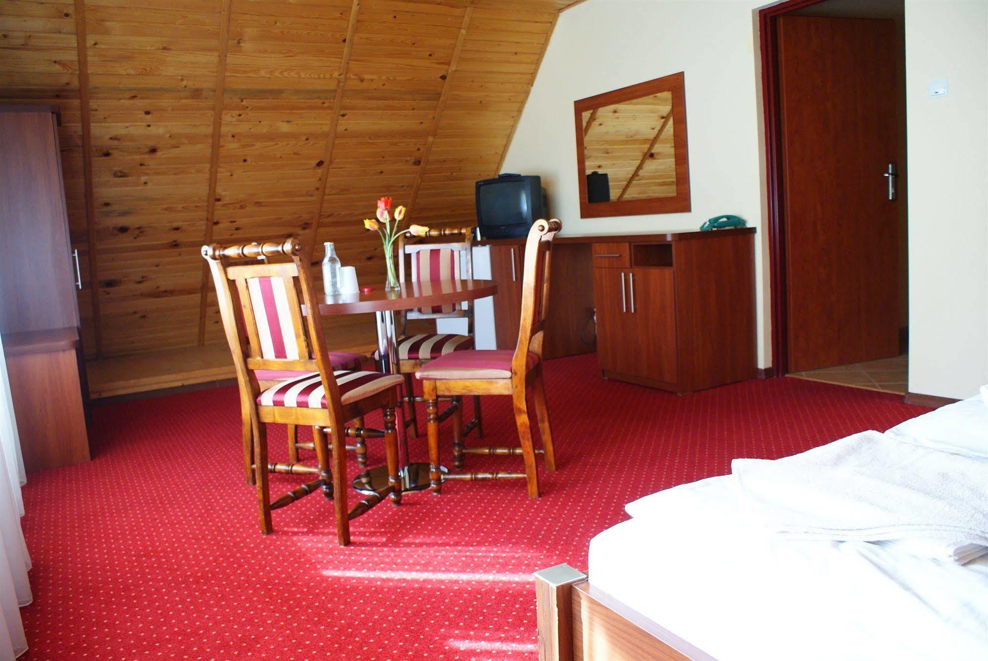 Hotel Mazury Гижицко Экстерьер фото